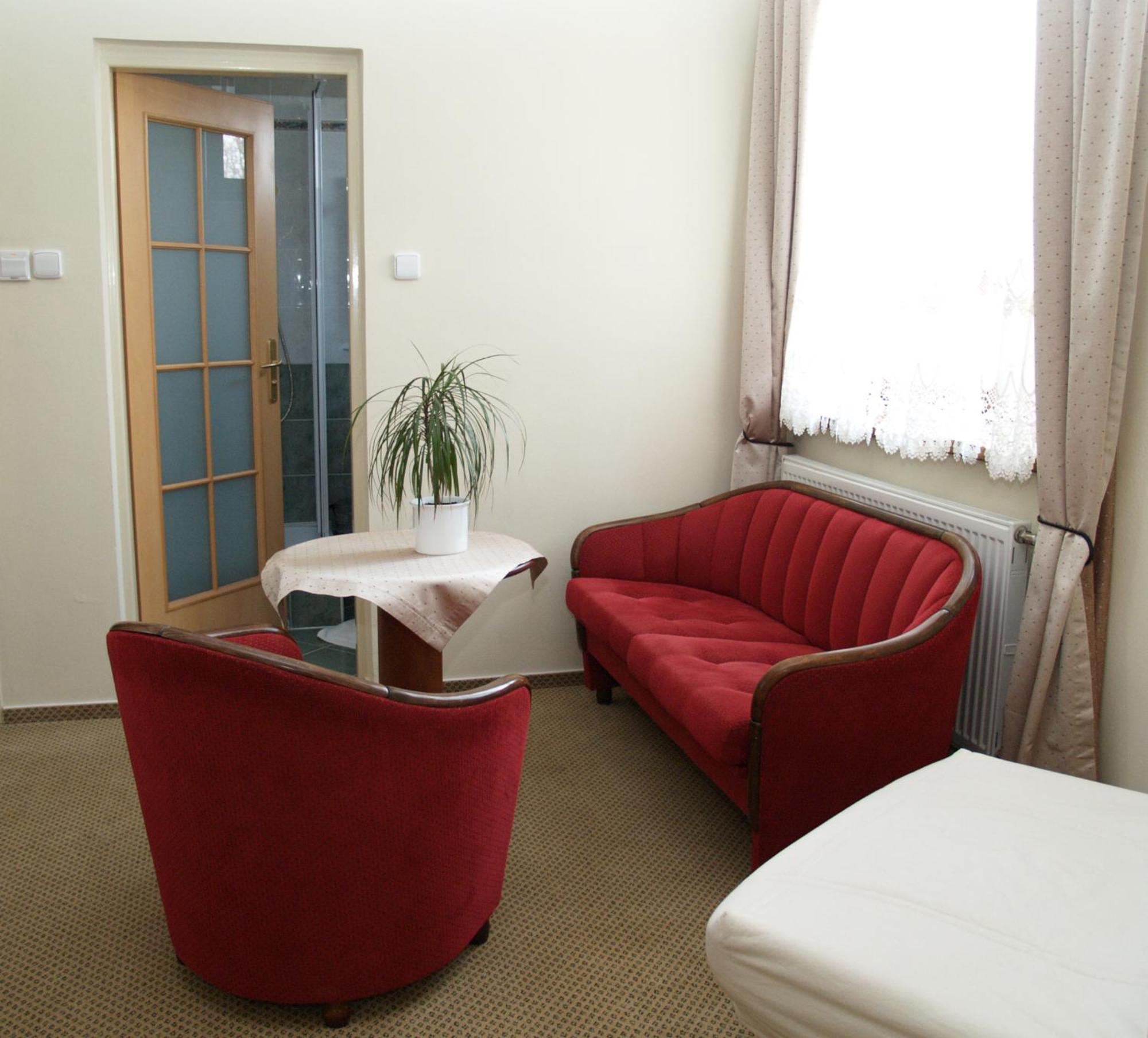 Park Hotel Tartuf Beladice Exteriör bild